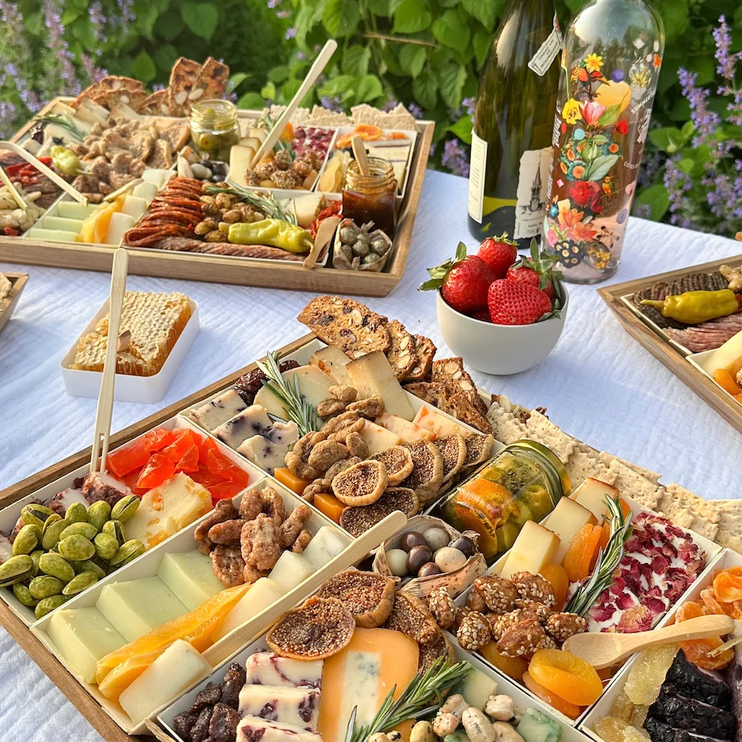 Classic Large Cheese Board (No Meat) - Image 3